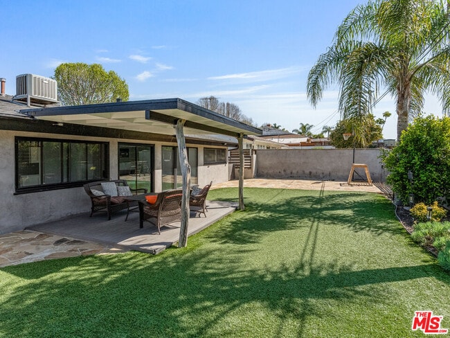 Building Photo - 7630 W 91st St