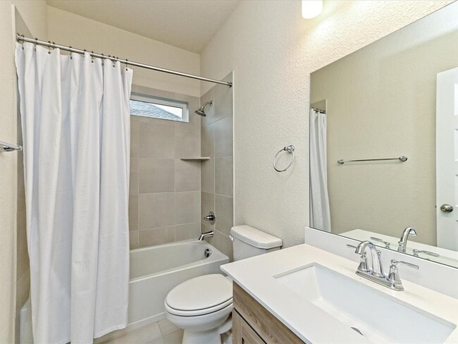 Building Photo - 17104 Calipatria Ln