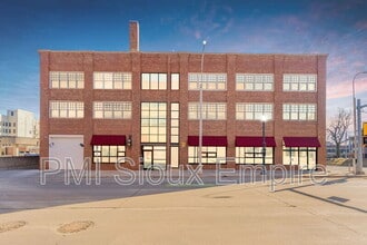 Building Photo - 132 S Dakota Ave
