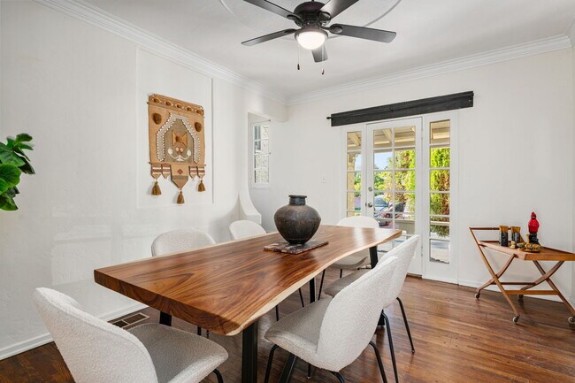 Building Photo - 3188 Atwater Ave