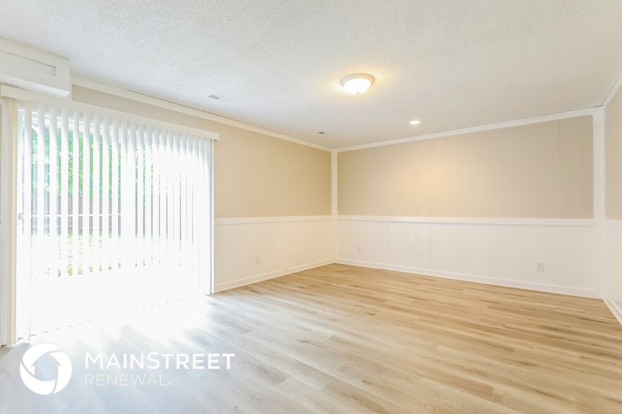 Building Photo - 1811 Patricia Dr