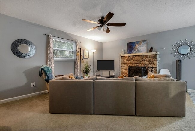 Building Photo - 2815 Misty Garden Cir