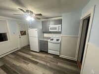 Building Photo - 4 Church St