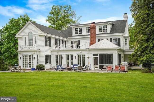 Building Photo - 1031 Pine Hill Rd