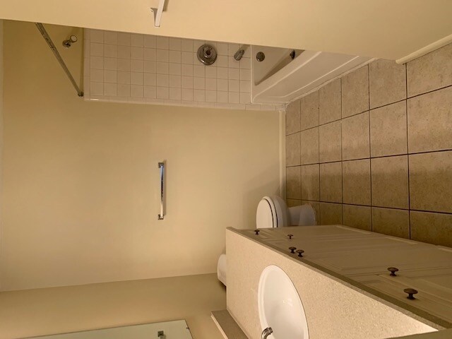 Building Photo - 1222 Bermuda Lakes Ln