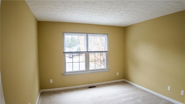 Building Photo - 2327 Oak Glenn Cir