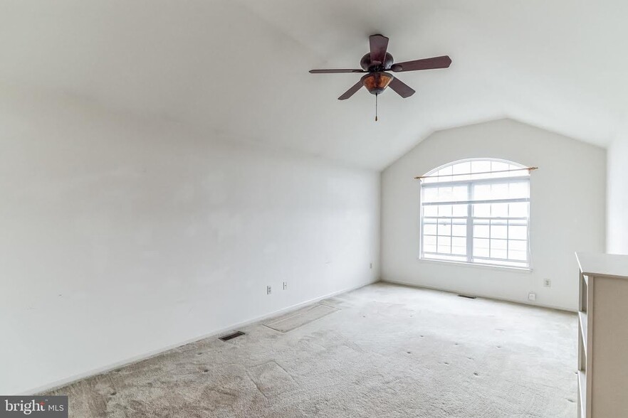 Building Photo - 5103 Drawbridge Ct