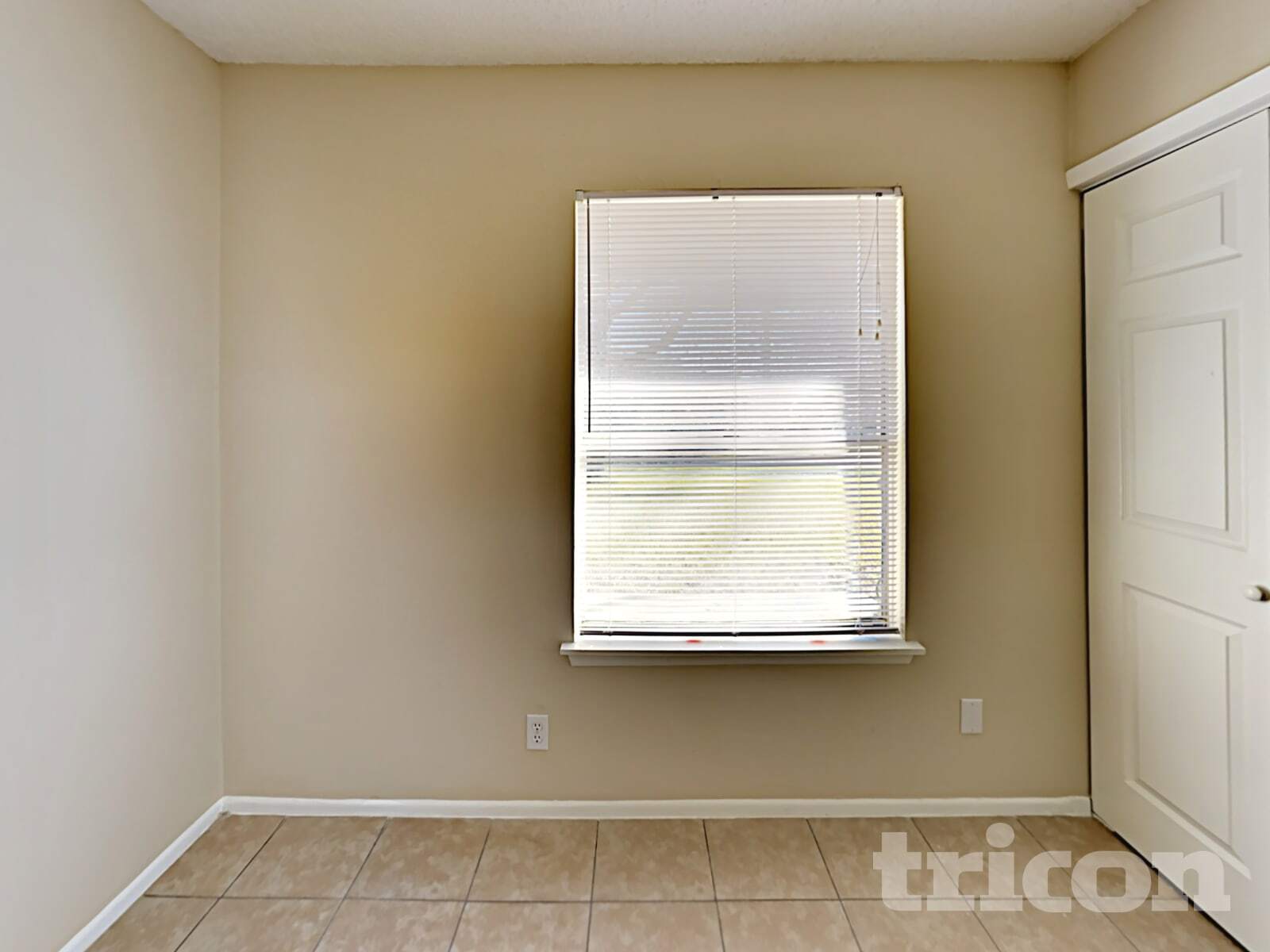 Building Photo - 8415 Glen Echo