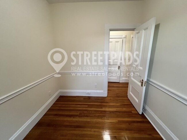 Building Photo - 1 bedroom in Boston MA 02115