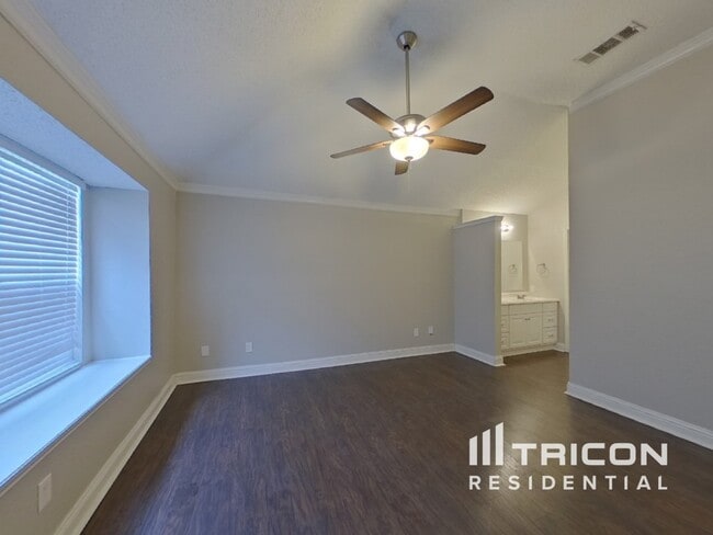 Building Photo - 5911 Inks Lake Dr