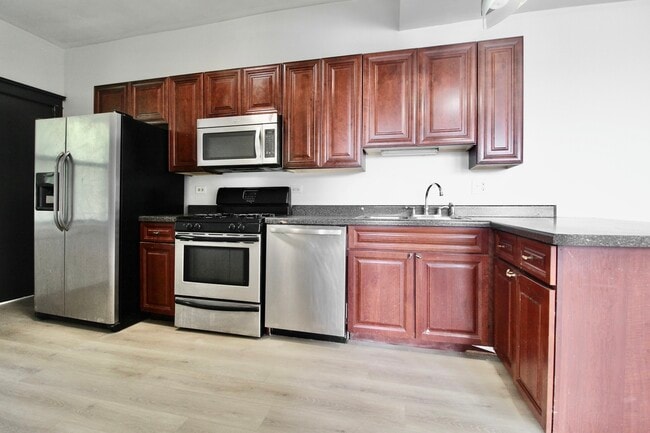 Building Photo - 3720 S Indiana Ave