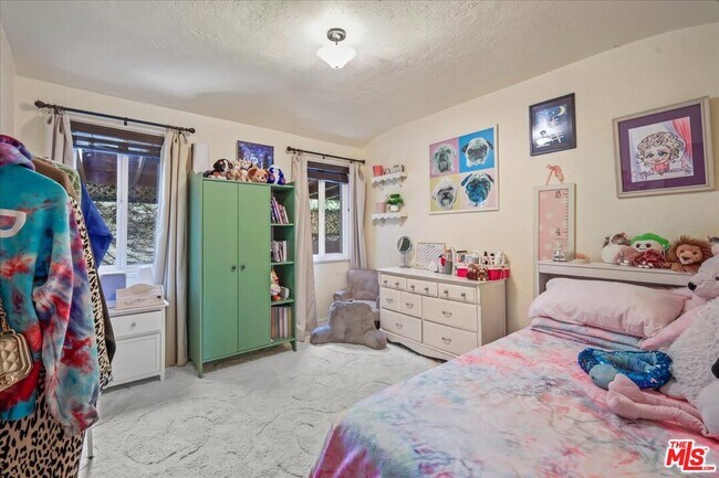 Building Photo - 6119 Del Valle Dr