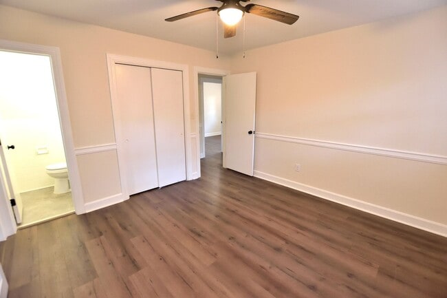 Building Photo - 205 S Mayo St