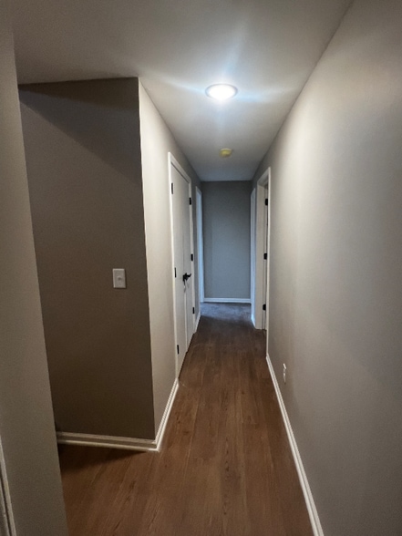 Building Photo - 1054 Wellington Rd