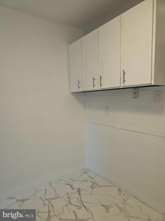 Building Photo - 5426 Valley Green Dr