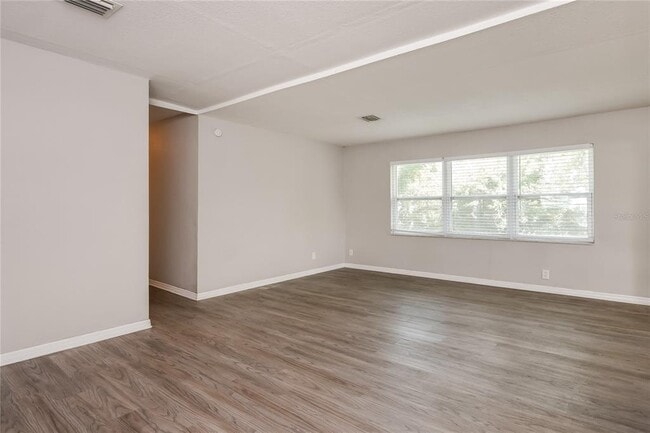 Building Photo - 2409 Straker Ct