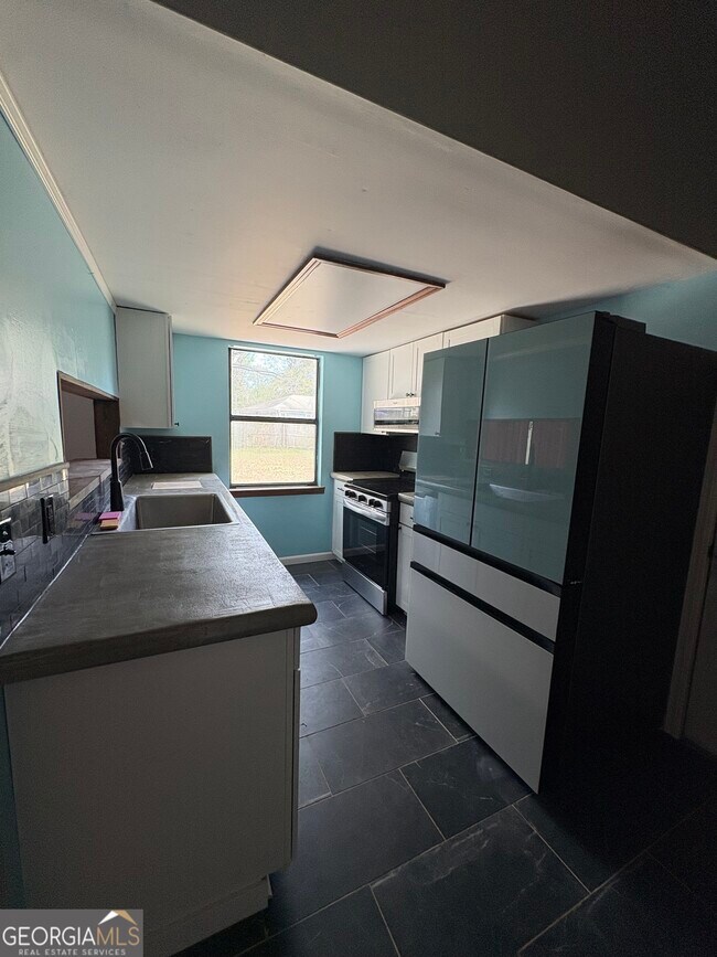 Building Photo - 155 Woodhaven Dr