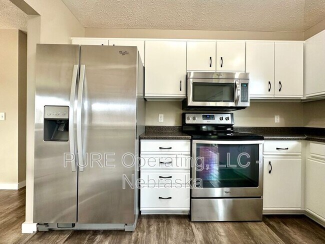 Building Photo - 8005 S 152nd St