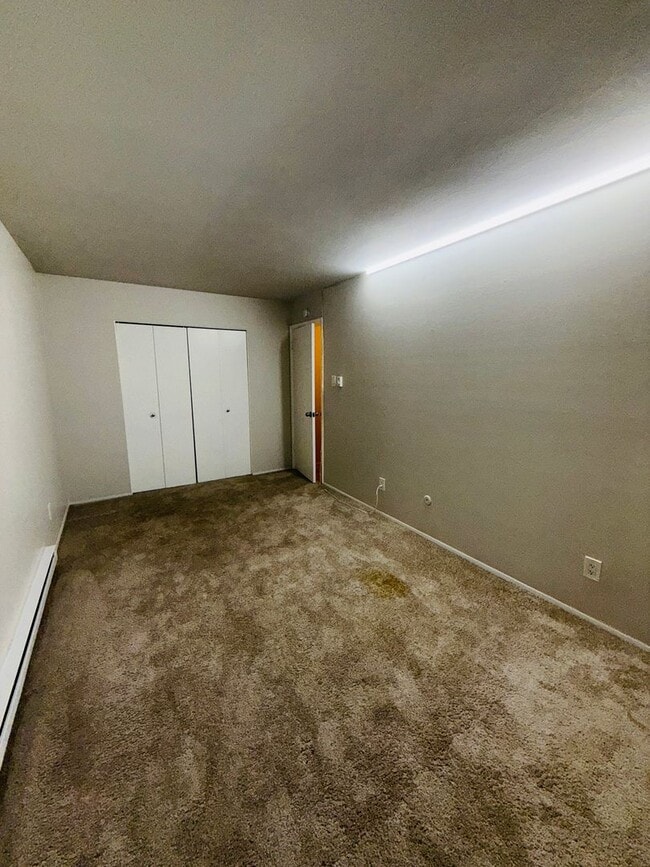 Building Photo - Spacious 2 Bedroom Hazelwood Apartment