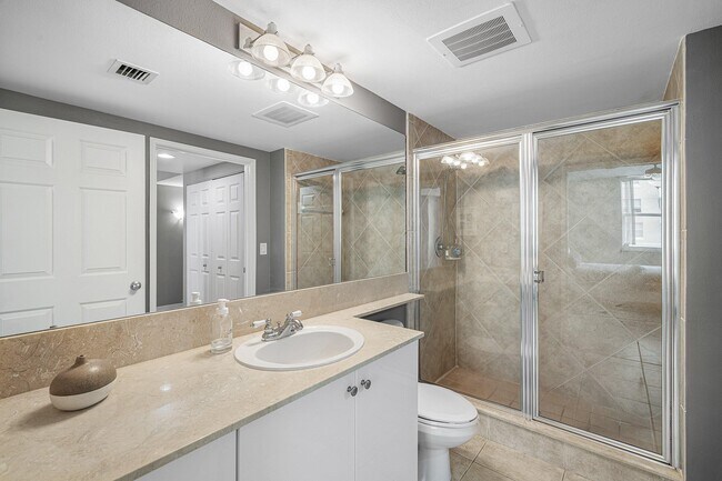 Building Photo - 700 E Boynton Beach Blvd
