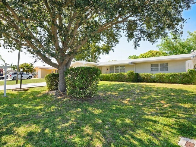 Building Photo - 8691 NW 16th St
