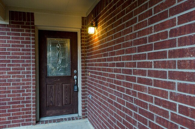 Building Photo - 19510 Remington Martin Dr