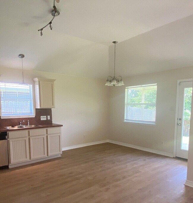 Building Photo - 2908 Horseback Ct