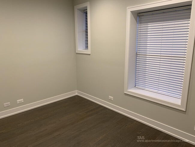 Building Photo - 849 W Lill Ave