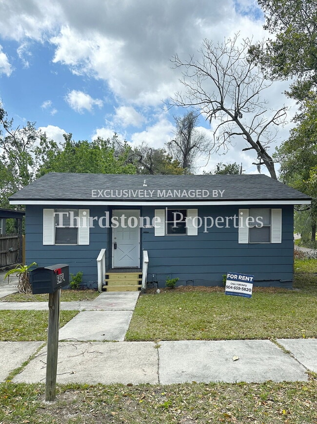 Building Photo - 6460 Lanark Ave