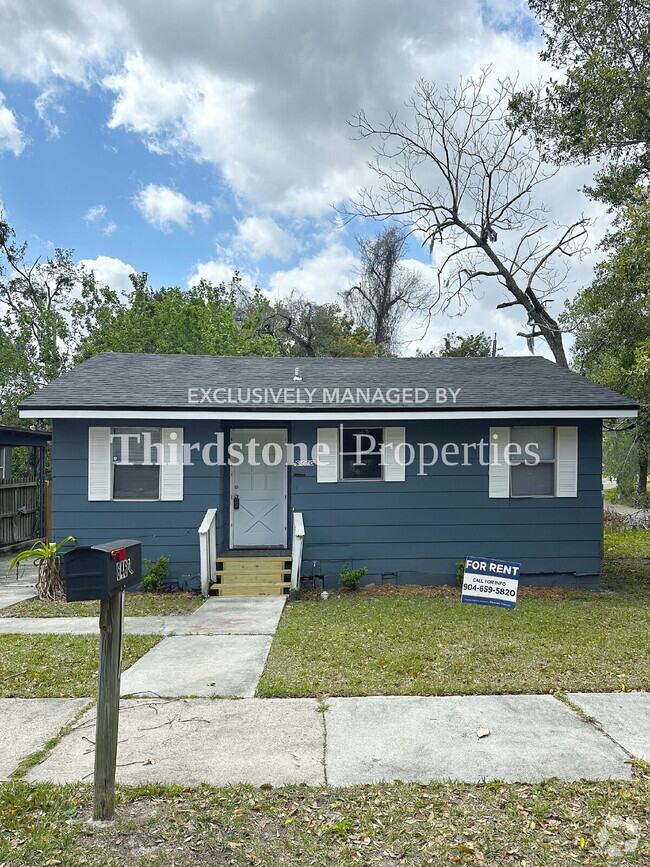 Building Photo - 6460 Lanark Ave