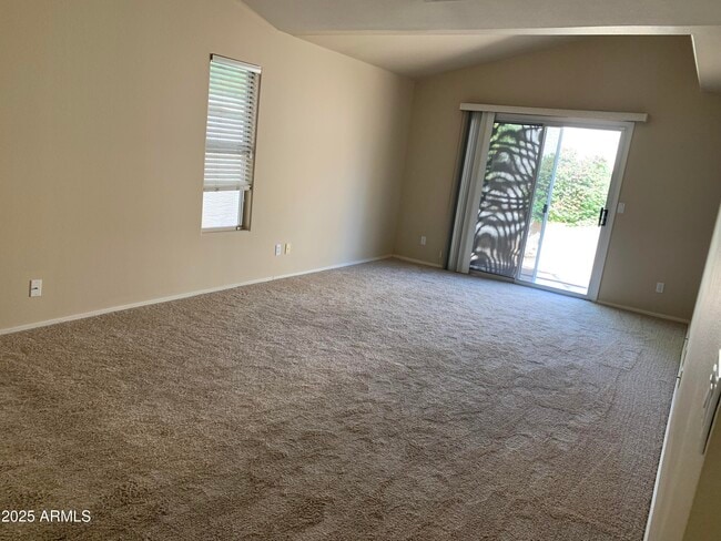 Building Photo - 10366 E Sutton Dr