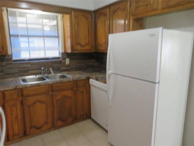 Building Photo - 452 Finch Dr