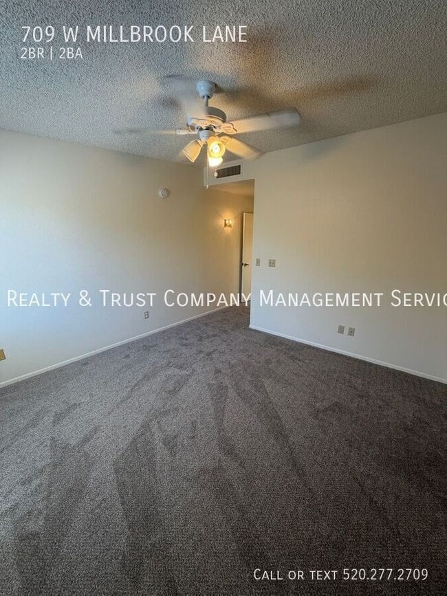 Building Photo - 709 W Millbrook Ln