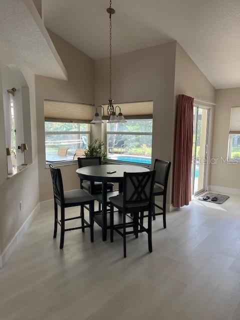 Building Photo - 521 Penny Royal Pl