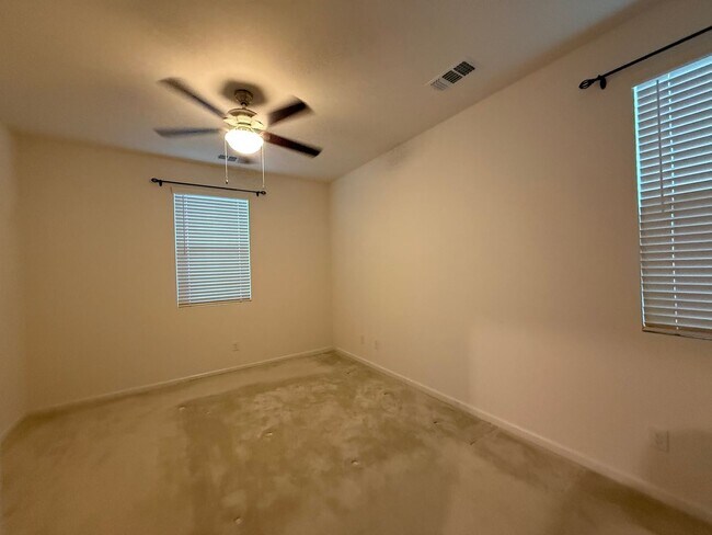 Building Photo - Beautiful Natomas 3 Bed / 2 Bath!