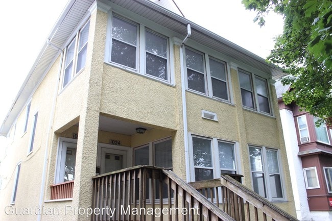 Primary Photo - 1024-1026 15th Ave SE