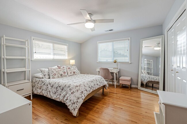 Building Photo - Executive Almaden Valley Home