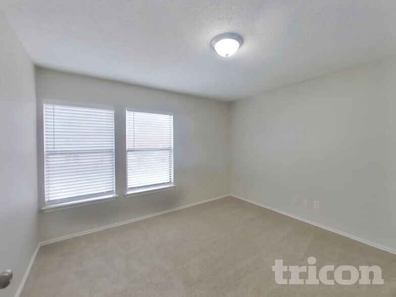 Building Photo - 6007 Ferrysage Dr