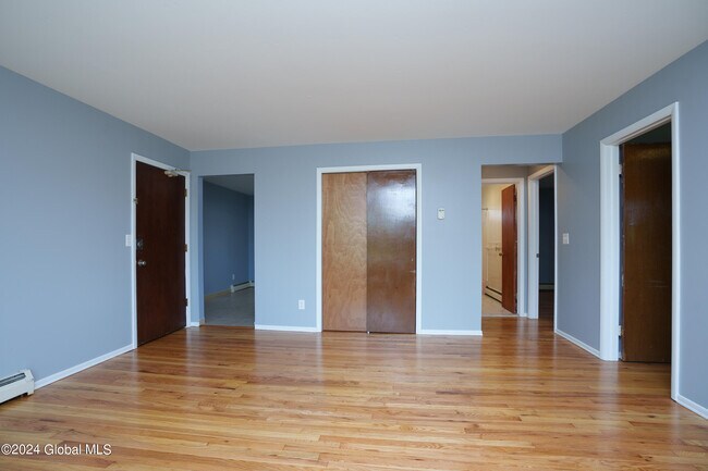 Building Photo - 35 McAlpin St