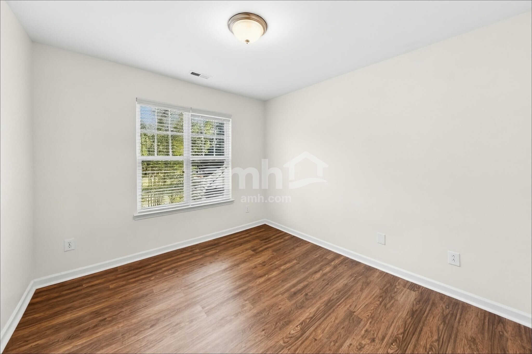 Building Photo - 1202 Haden Dr