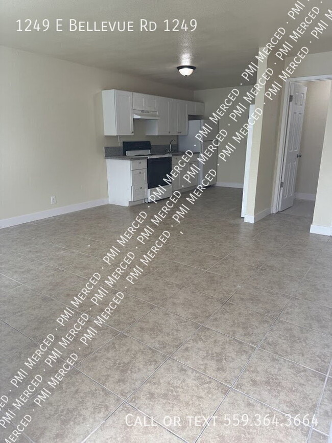 Building Photo - Charming Studio Apartment in Atwater!