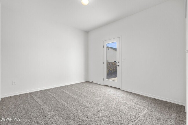 Building Photo - 13853 Summer Story Ave