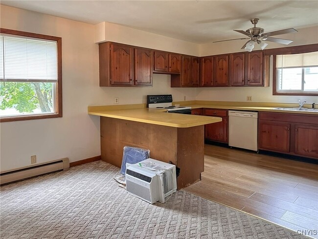 Building Photo - 821 Floyd Ave