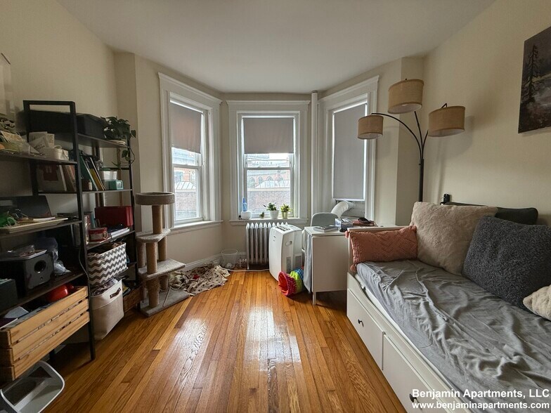 Building Photo - 1175 Boylston St