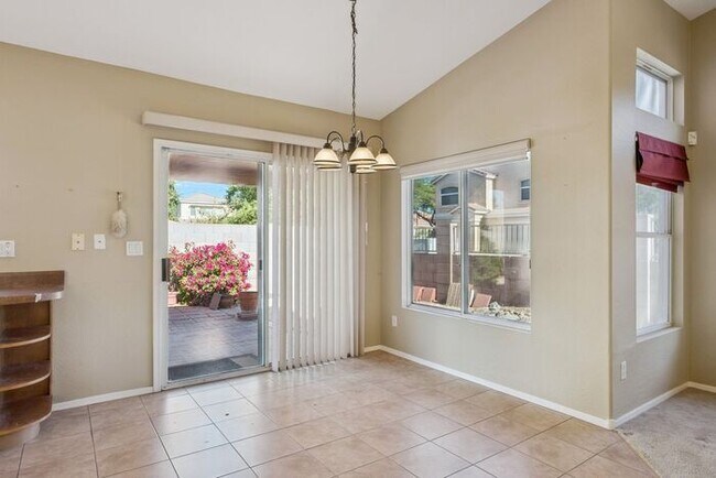 Building Photo - 6664 E Virginia St