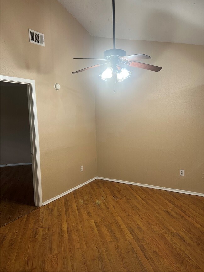 Building Photo - 6507 Bridgegate Dr