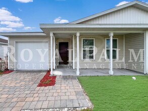 Building Photo - 4BR/2BA in Vistanna Villas – Gated Community, Pool, Lawn Care Included | Apply by 12/15 for $500 ...