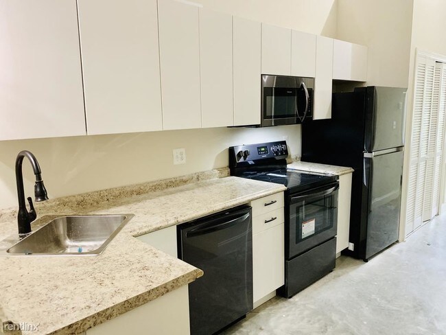 1 Br Bath Apartment 124 E Ton St Baltimore Md Building Photo 1 Br Bath Apartment 124 E Ton St