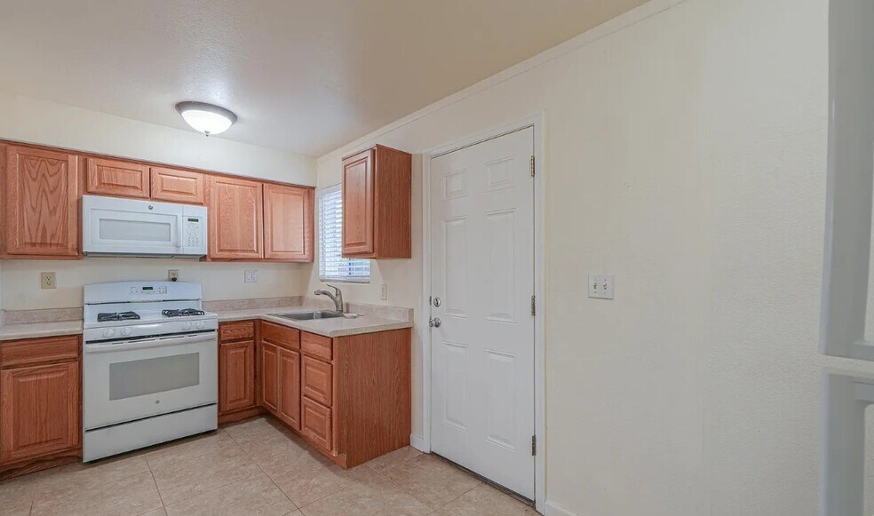 Building Photo - 302 N Morrison Ave