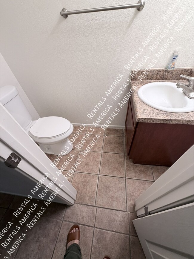 Building Photo - 1254 N 85th Pl